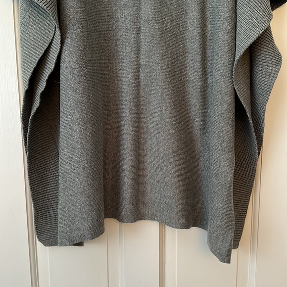 Messimo Poncho Sweater - Picture 11 of 11